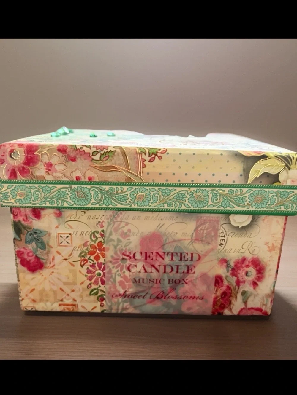 PUNCH STUDIO Candle Music Box Peacock Light Floral Scent Swan Lake Gift Set
